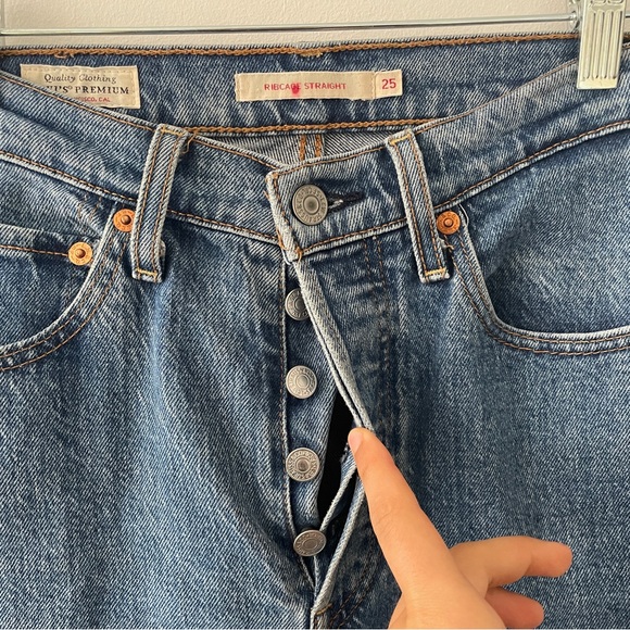 Levi's Ribcage Straight Jeans 25W - Picture 4 of 5